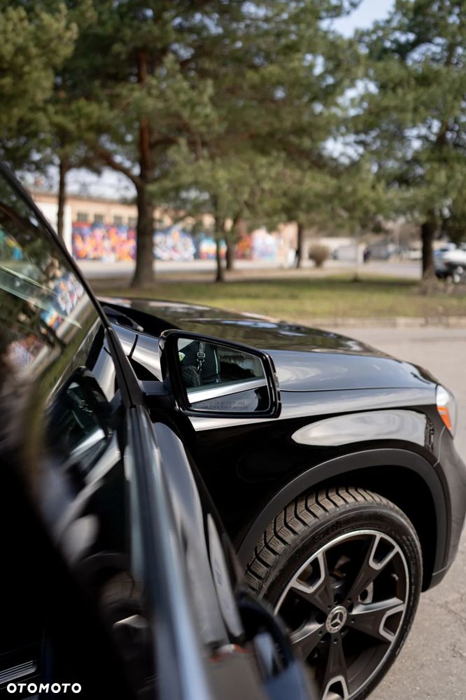 Mercedes-Benz GLA 250 7G-DCT UrbanStyle Edition - 12