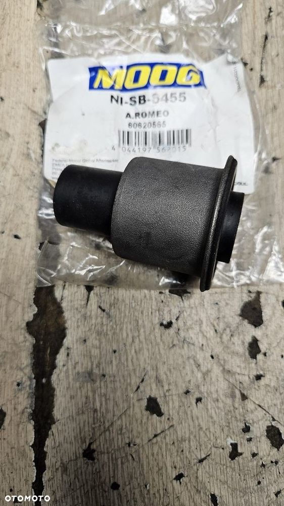 Silentblock wahacza Moog NI-SB-8455 Nissan Navara NP300 D22 D40 - 3