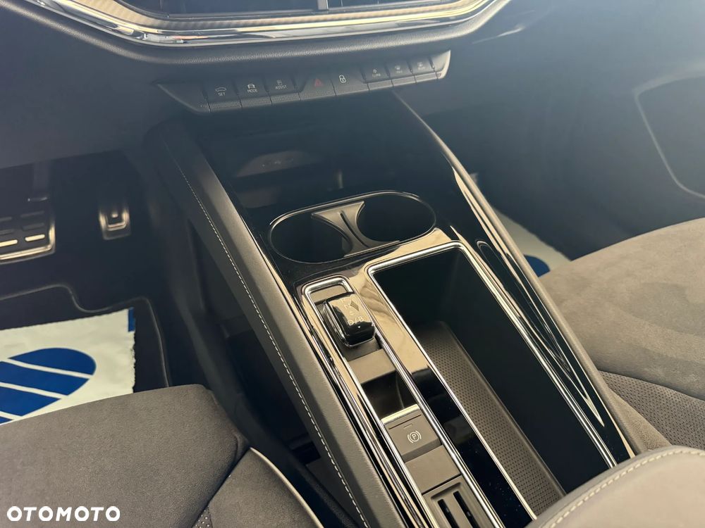 Skoda Enyaq 80x 82kWh Sportline Advanced - 29