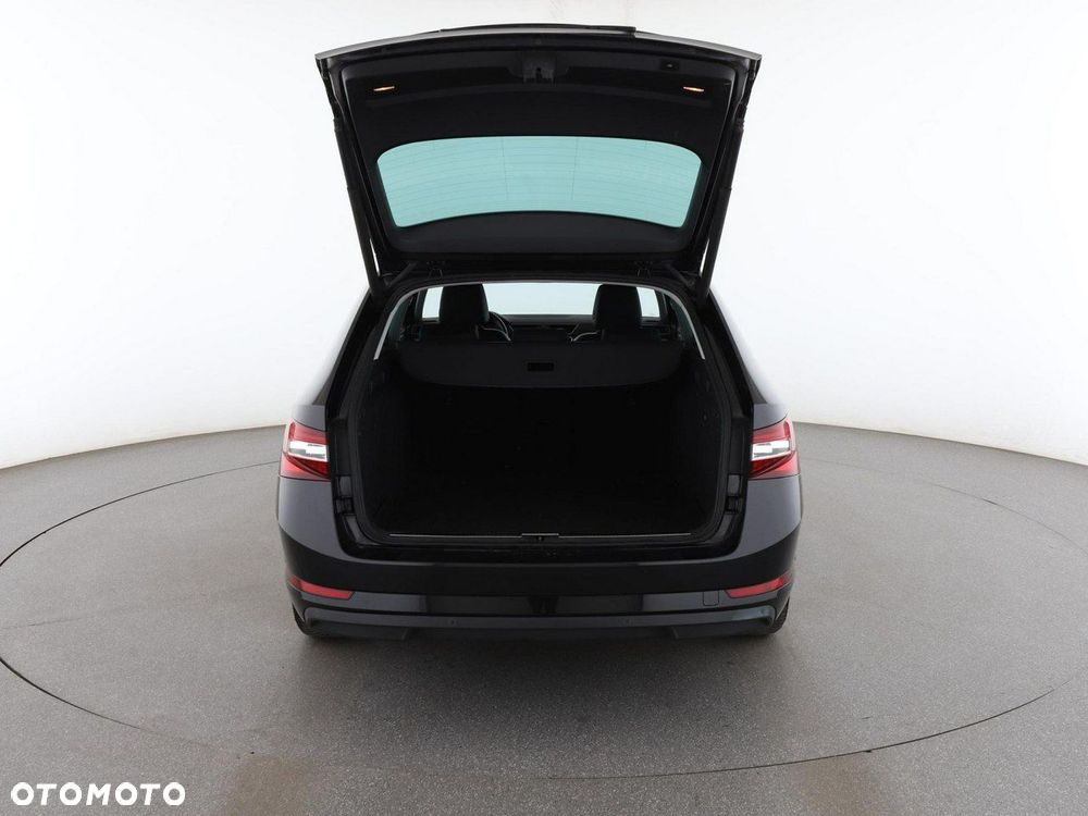 Skoda Superb 2.0 TDI DSG Style - 20