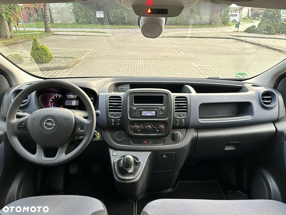 Opel Vivaro - 10