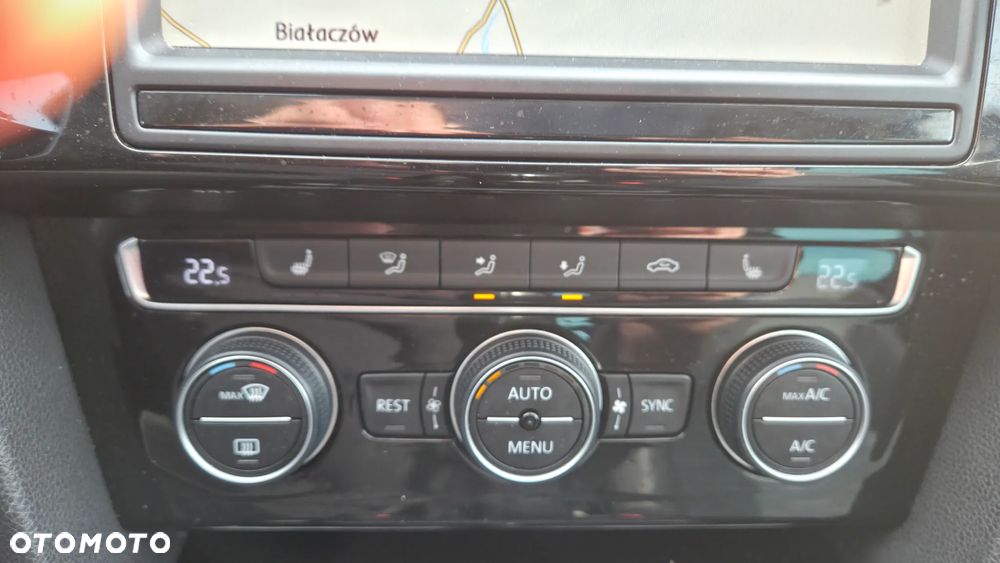Volkswagen Passat Variant 1.6 TDI (BlueMotion Technology) Comfortline - 24