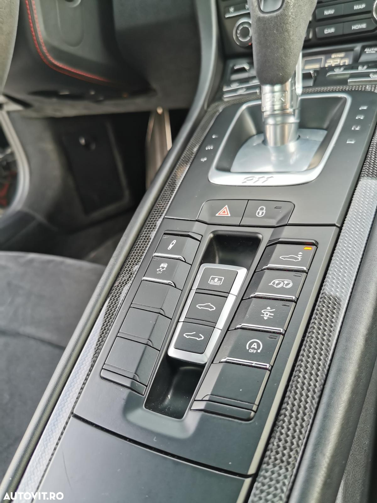 Porsche 911 Carrera 4 GTS Cabriolet PDK - 20
