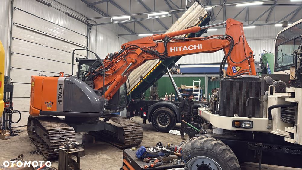 Hitachi Zaxis 135 us zx - 3