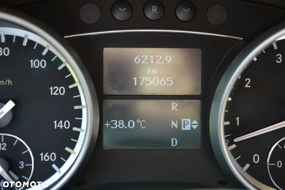 Mercedes-Benz GL 450 4Matic 7G-TRONIC - 27