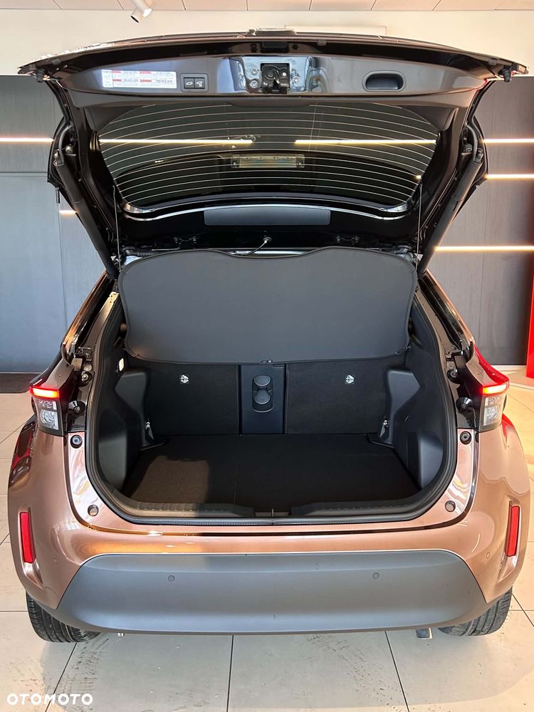Toyota Yaris Cross Hybrid 1.5 Executive - 12