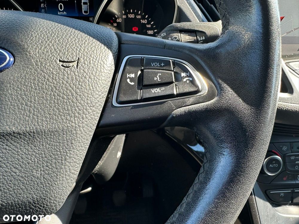 Ford Kuga - 19