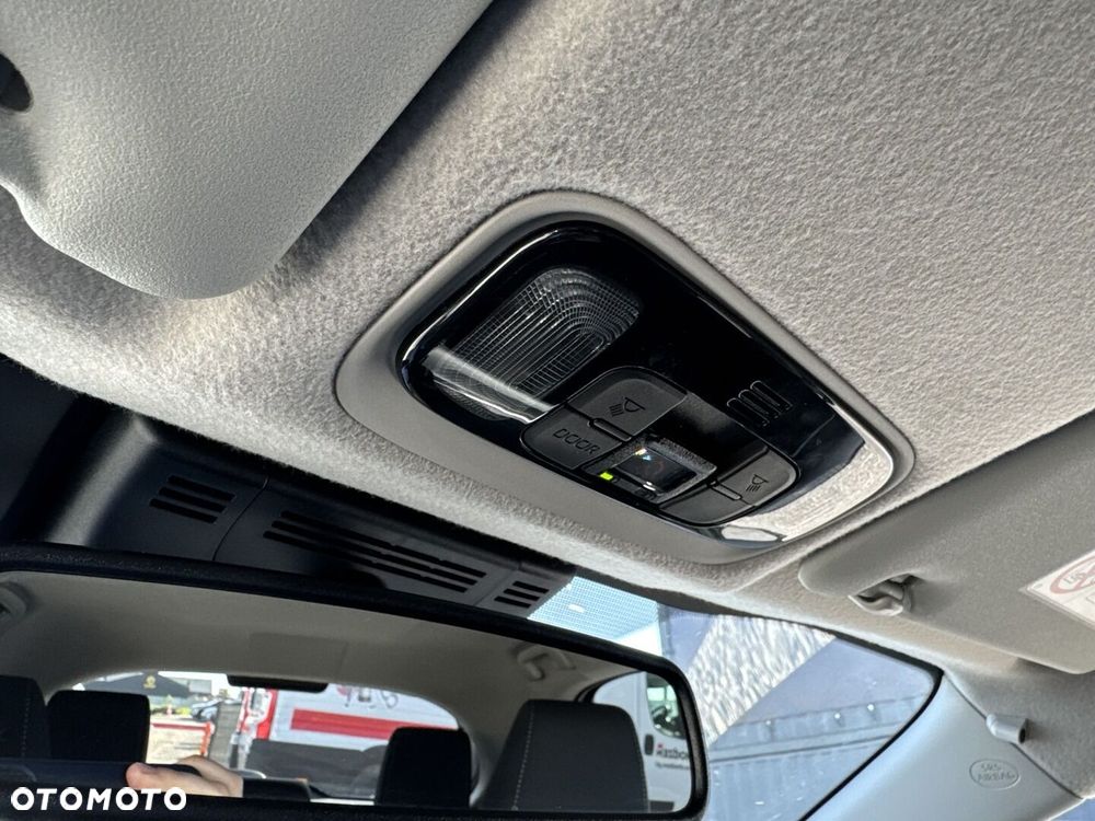 Toyota Yaris Hybrid 1.5 Style - 26