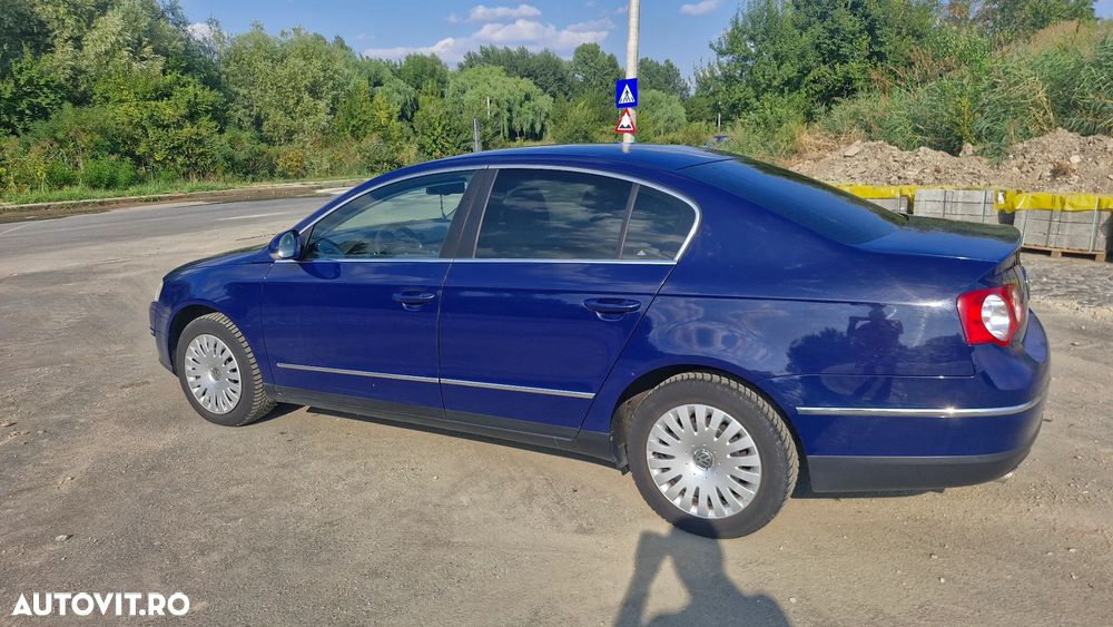 Volkswagen Passat 2.0 TDI BlueMotion Technology DPF Comfortline - 6