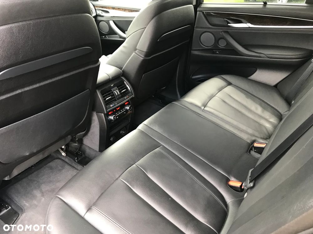 BMW X5 xDrive35i - 11