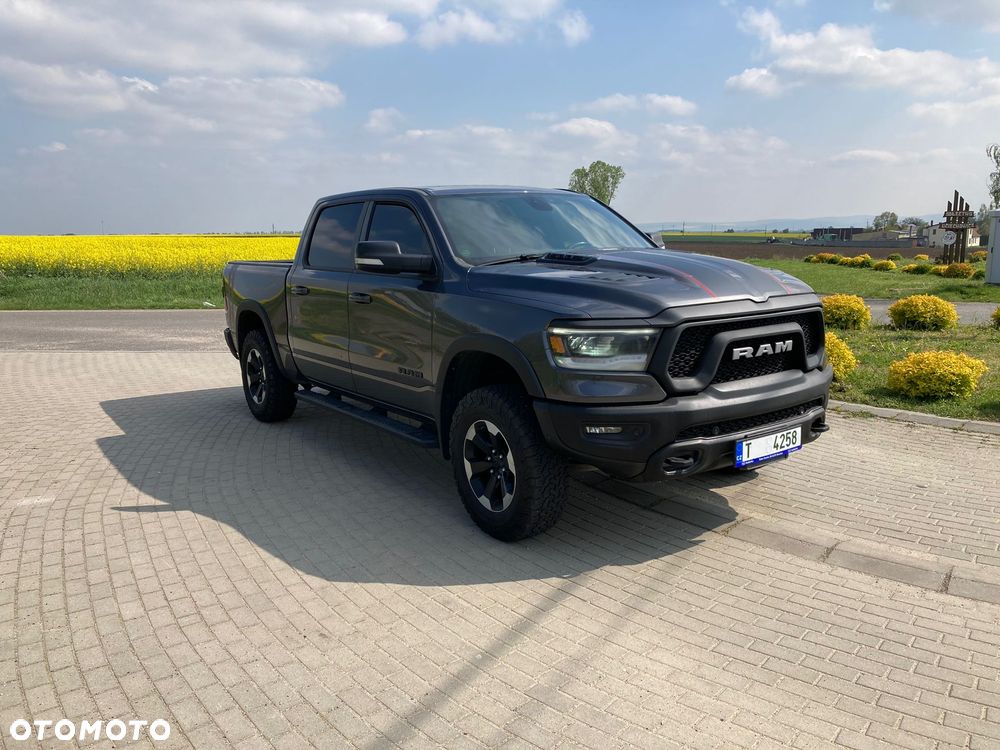 Dodge RAM 5.7 4x4 - 2