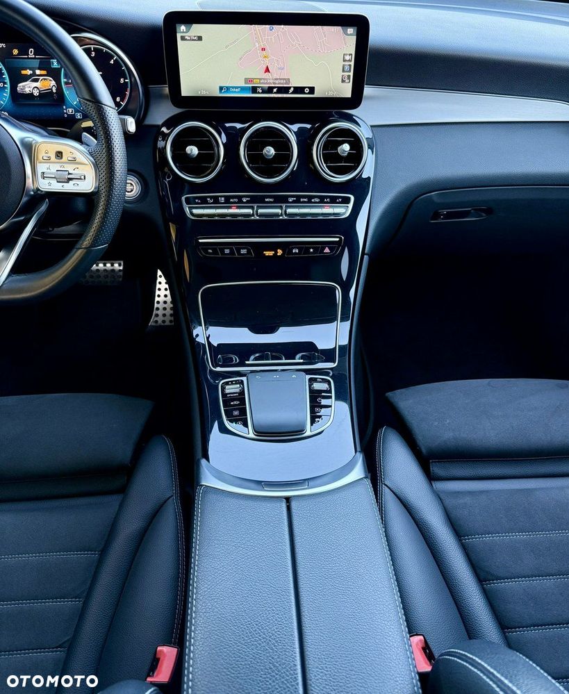 Mercedes-Benz GLC 300 d 4Matic 9G-TRONIC AMG Line - 16
