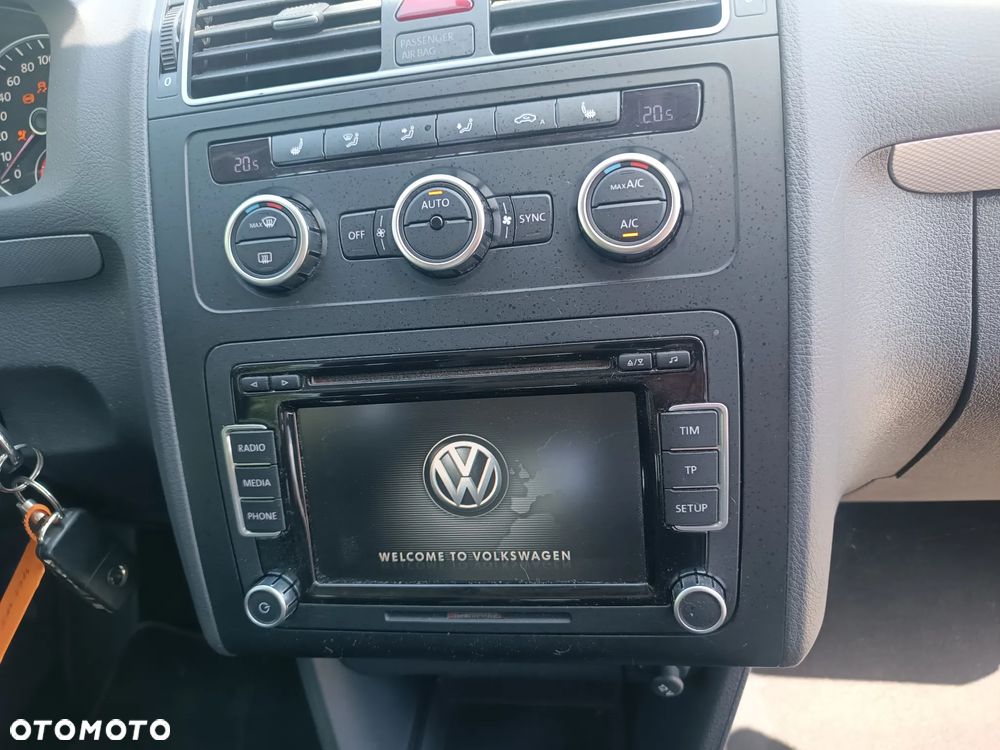 Volkswagen Touran - 18
