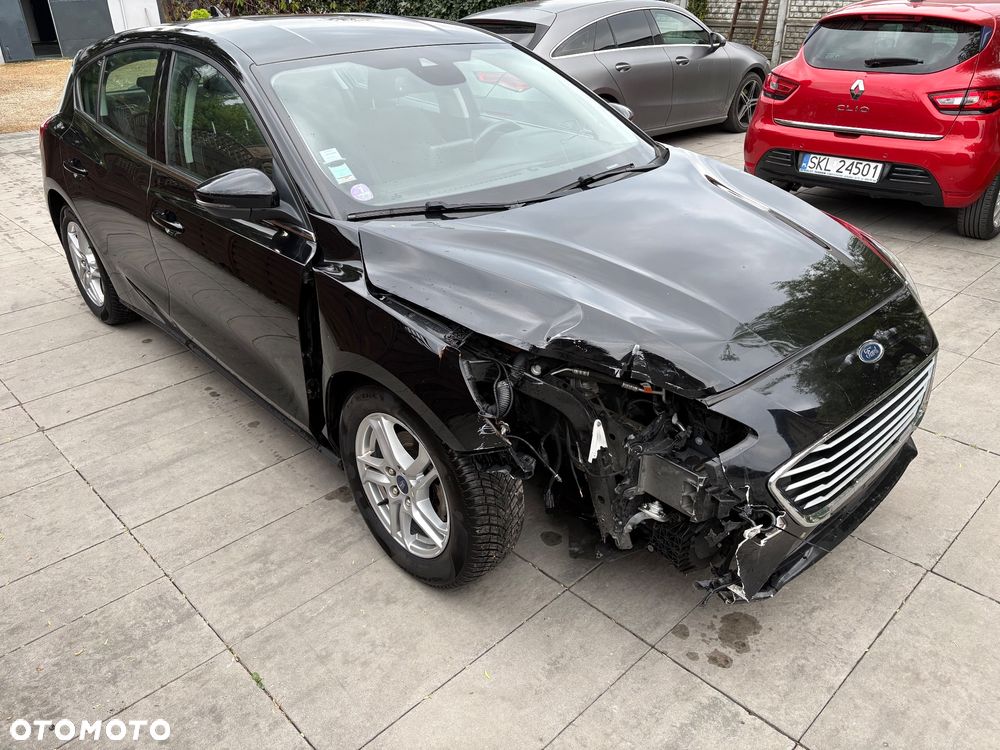 Ford Focus 1.0 EcoBoost Trend Edition Business - 4