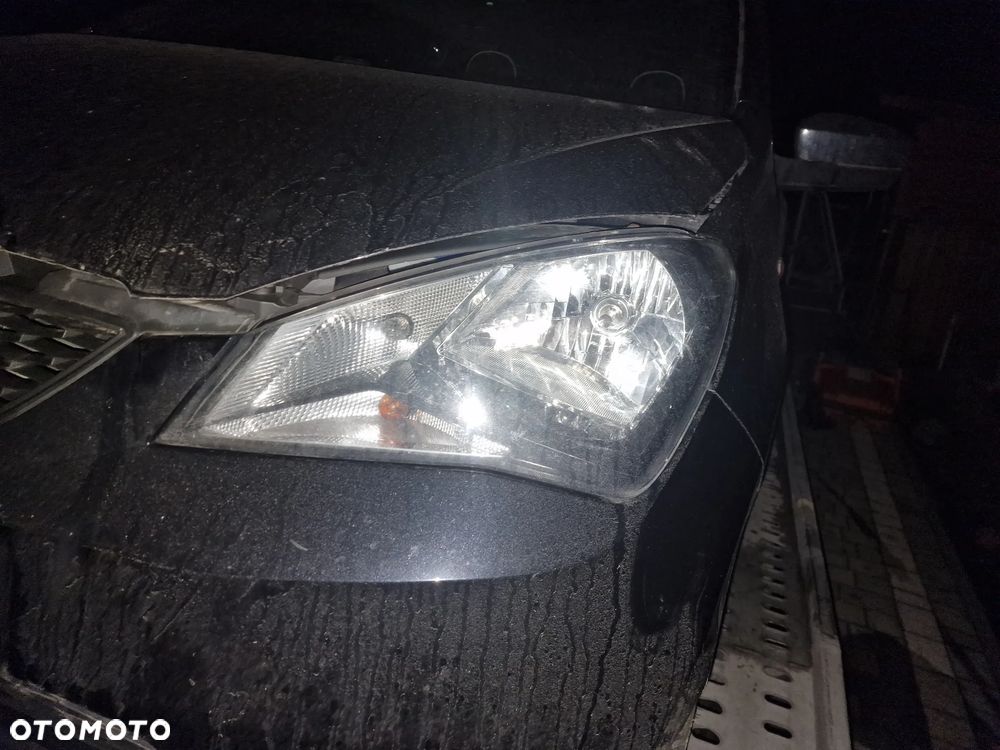 Reflektor  prawy  lewy seat mii  lift - 3