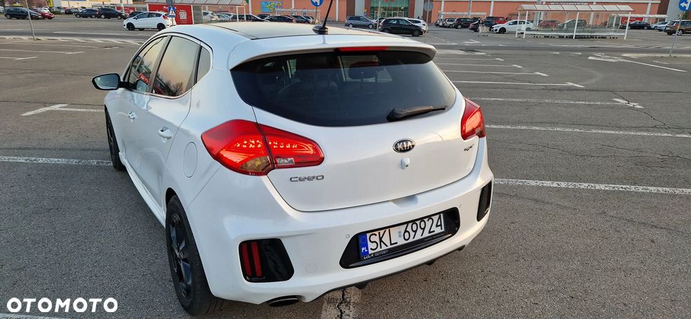 Kia Ceed - 7