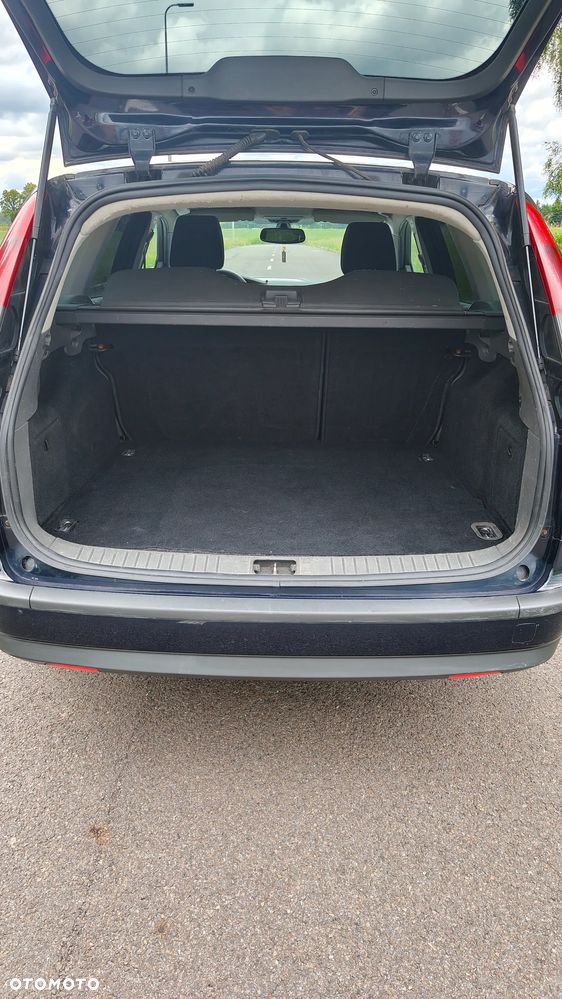 Ford Focus 1.6 TDCi Ghia - 8