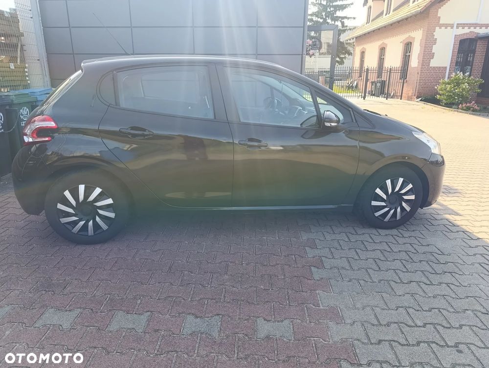 Peugeot 208 82 VTI Allure - 8