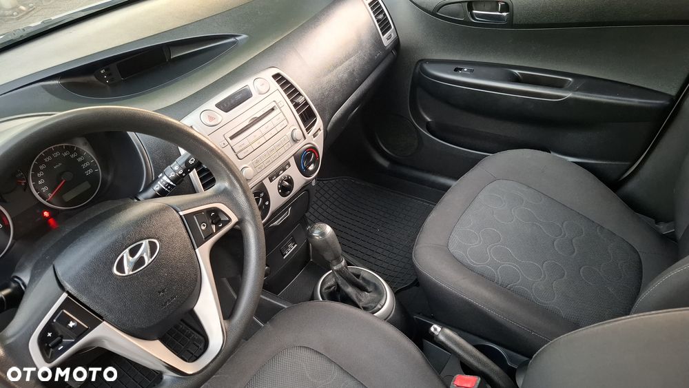 Hyundai i20 - 18
