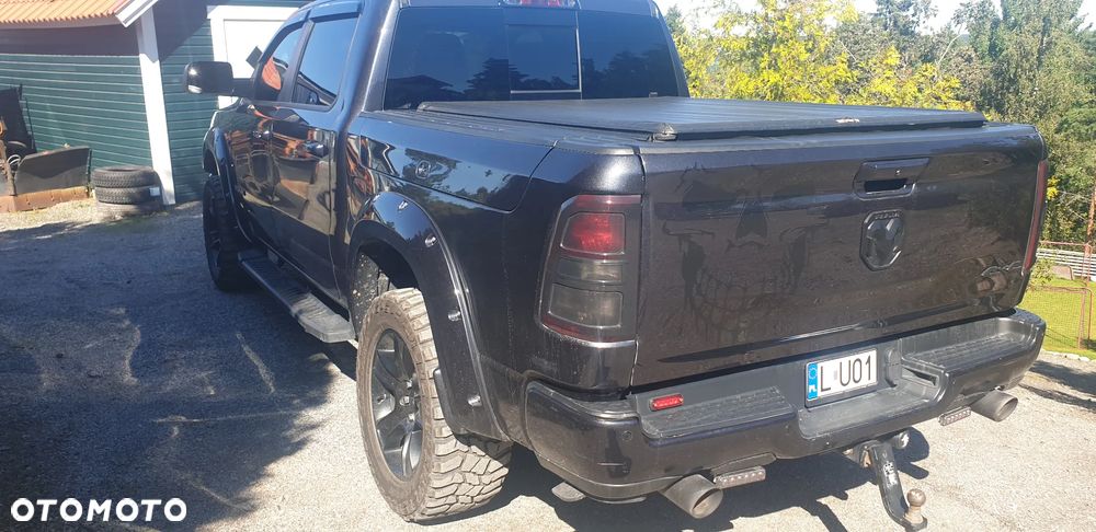 RAM 1500 5.7 eTorque Crew Cab Shortbed Bighorn Black - 4