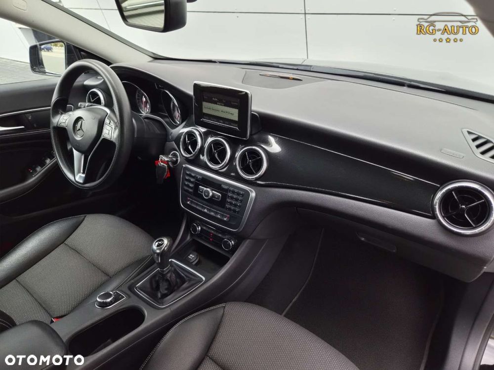 Mercedes-Benz CLA - 22