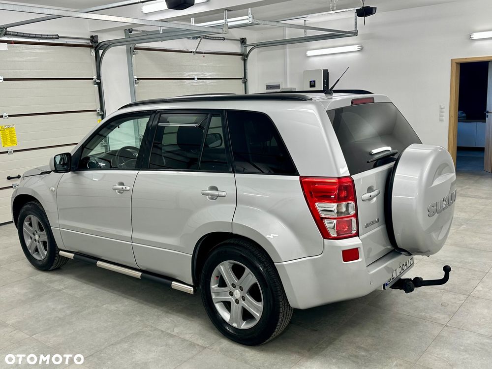 Suzuki Grand Vitara 2.0 De luxe - 4