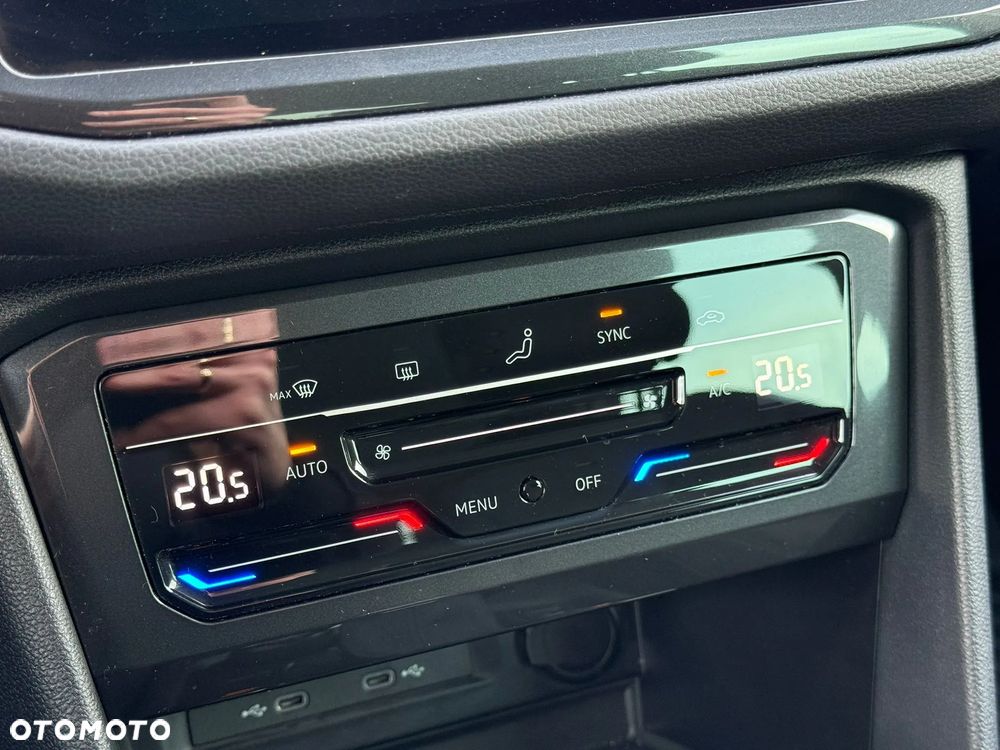 Volkswagen Tiguan 2.0 TDI SCR 4Mot Elegance DSG - 23