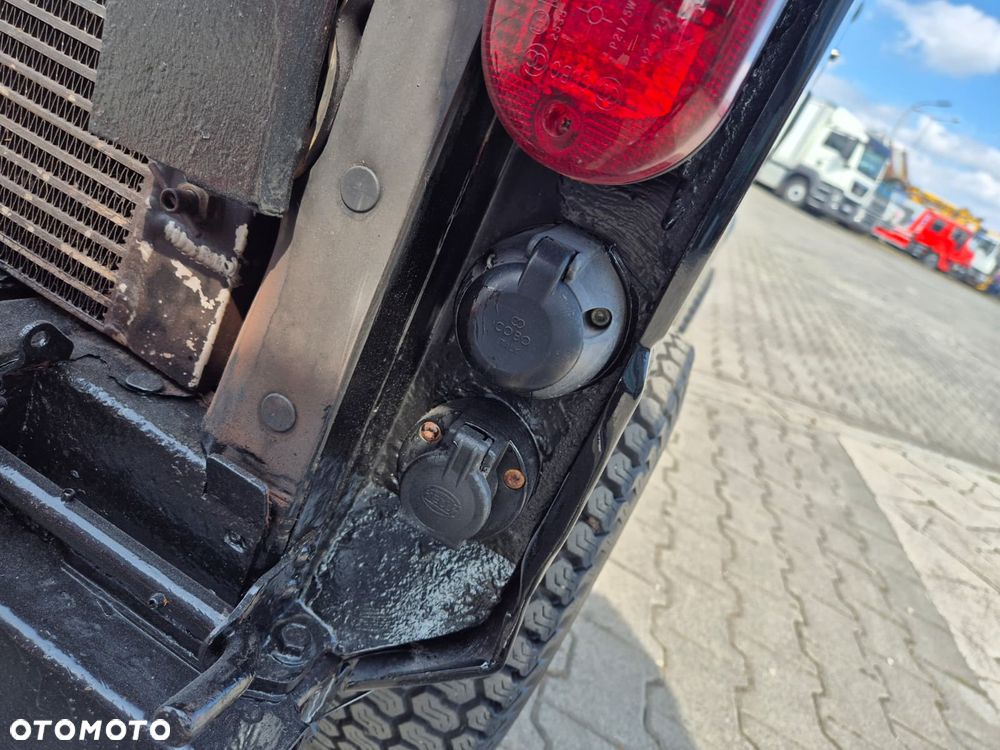 Kaercher MIC C34 / NOŚNIK NARZĘDZI / PRZYCZEPA WYWROTKA / IDEALNY DO MIASTA / ZAMIATARKA / PŁUG SNIEŻNY / 4X4 / NISKIE MOTOGODZINY / JEDNO URZĄDZENIE WIELE ZASTOSOWAŃ! - 17