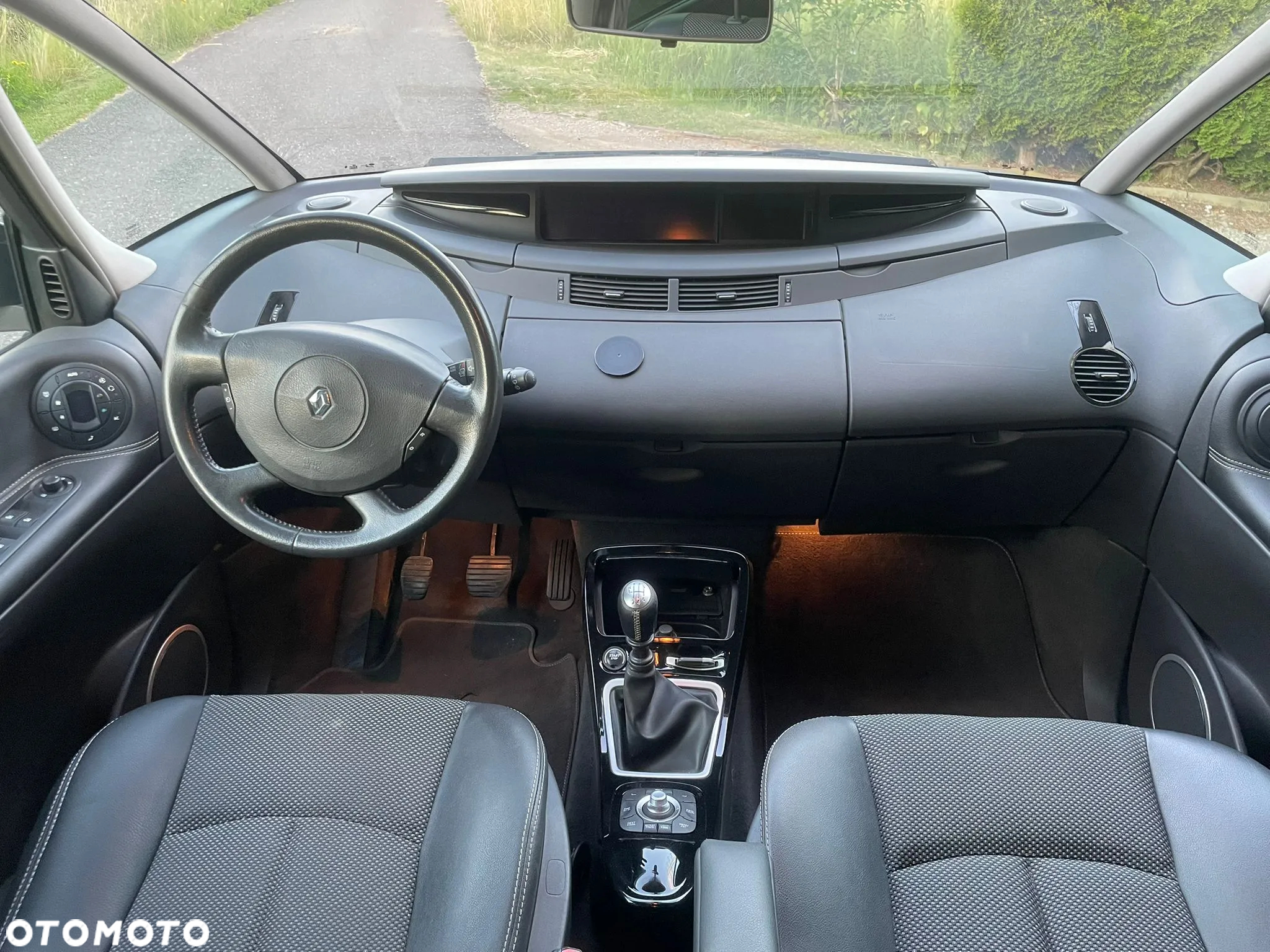 Renault Espace 2.0 dCi FAP Celsium - 11