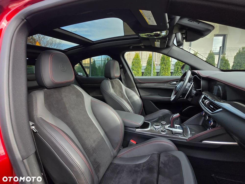 Alfa Romeo Stelvio 2.9 V6 Bi-Turbo Quadrifoglio Q4 - 33