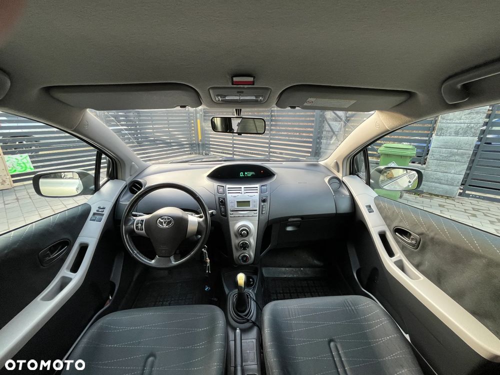 Toyota Yaris 1.3 Luna - 16