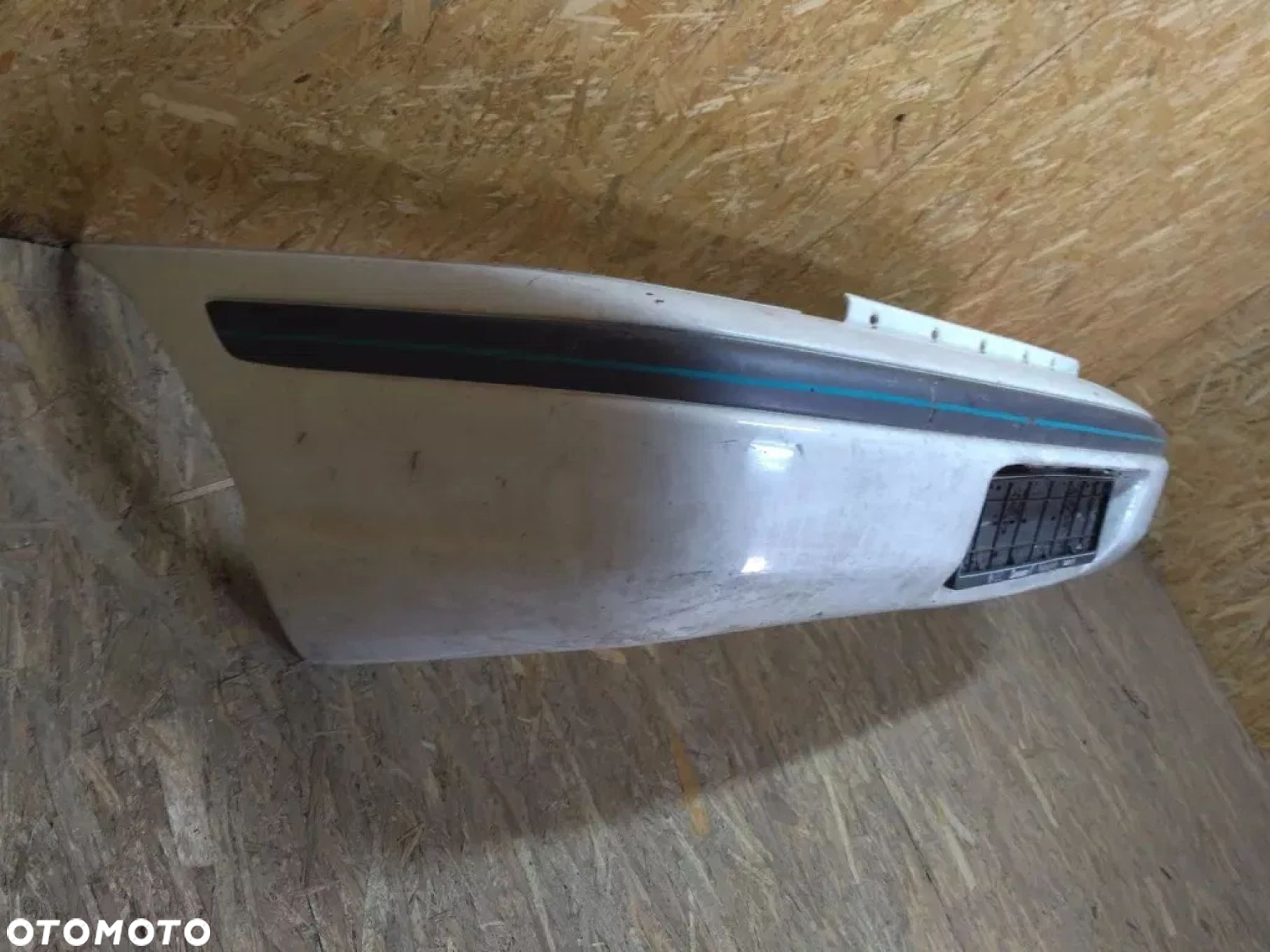 CHRYSLER NEON ZDERZAK TYlny tył - nie uszkodzony - 2