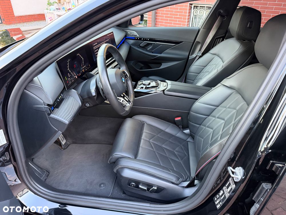 BMW Seria 5 520d xDrive mHEV M Sport - 26