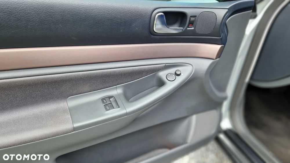 Audi A4 Limousine - 16