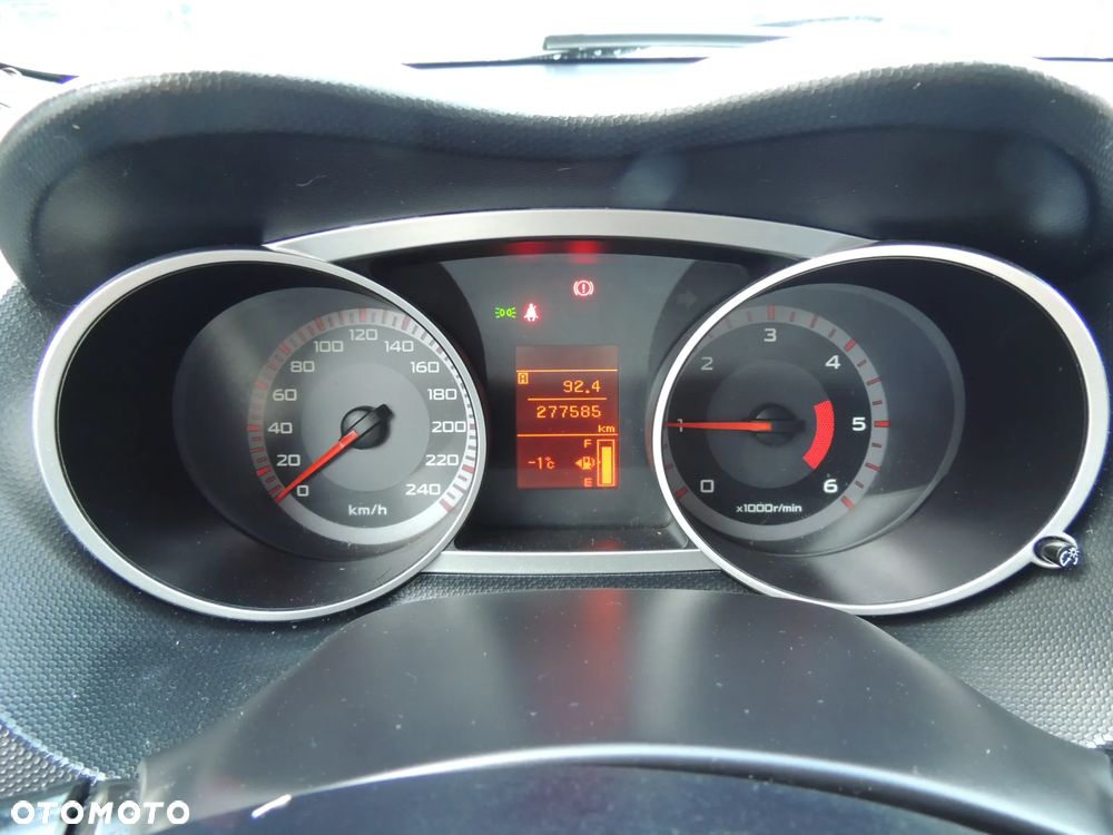 Mitsubishi Outlander 2.0 DID Instyle NAVI - 18