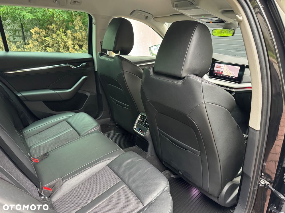 Skoda Octavia 2.0 TDI DSG Exclusive Plus - 13