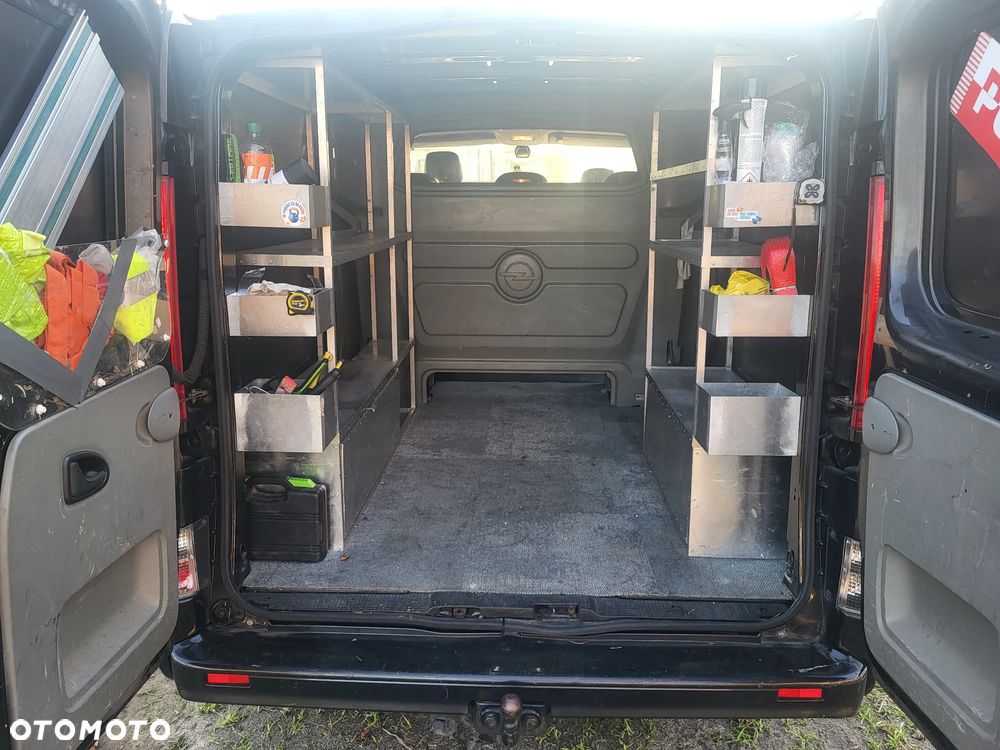 Opel Vivaro - 10