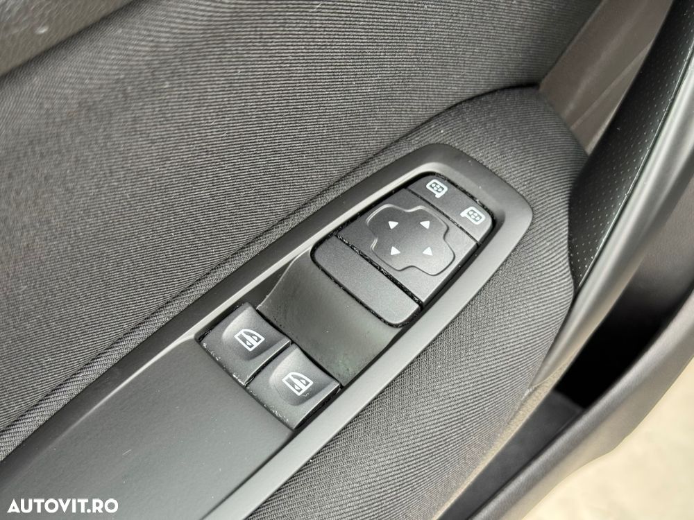 Renault Megane TCe GPF Life - 18