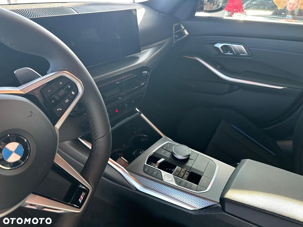 BMW Seria 3 318d mHEV - 15