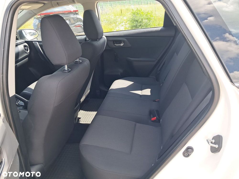 Toyota Auris - 15