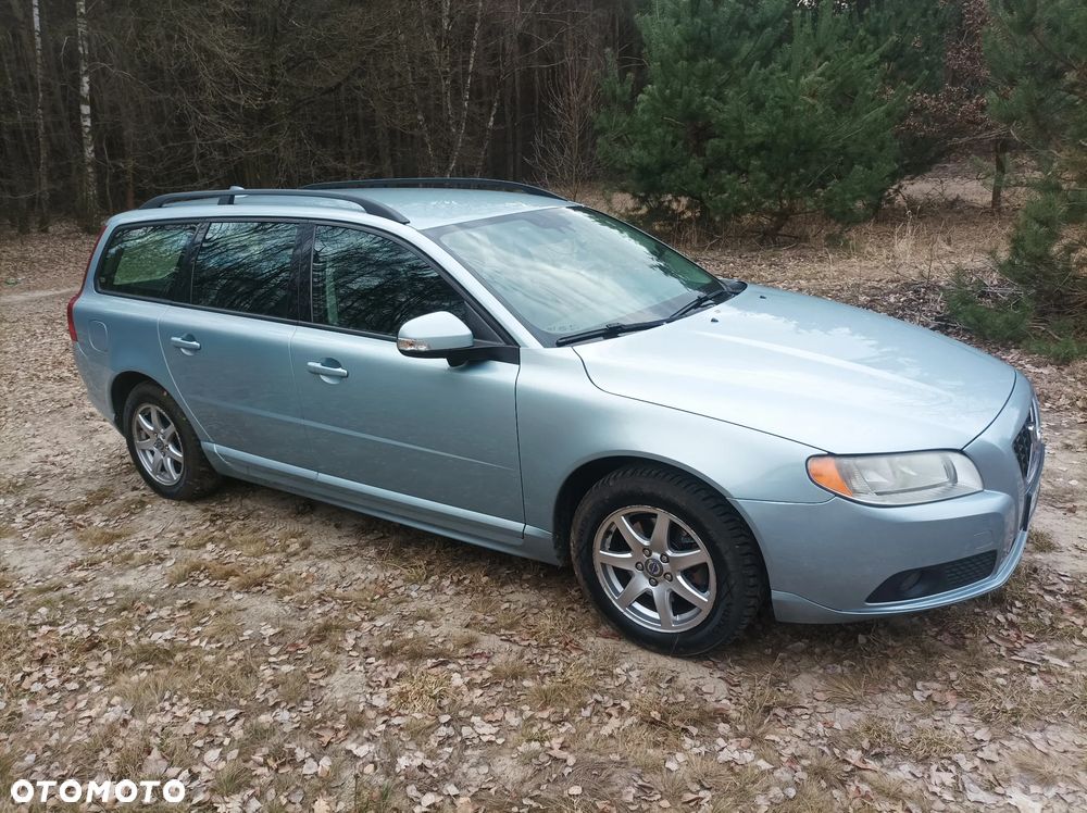 Volvo V70 2.0D Momentum - 1