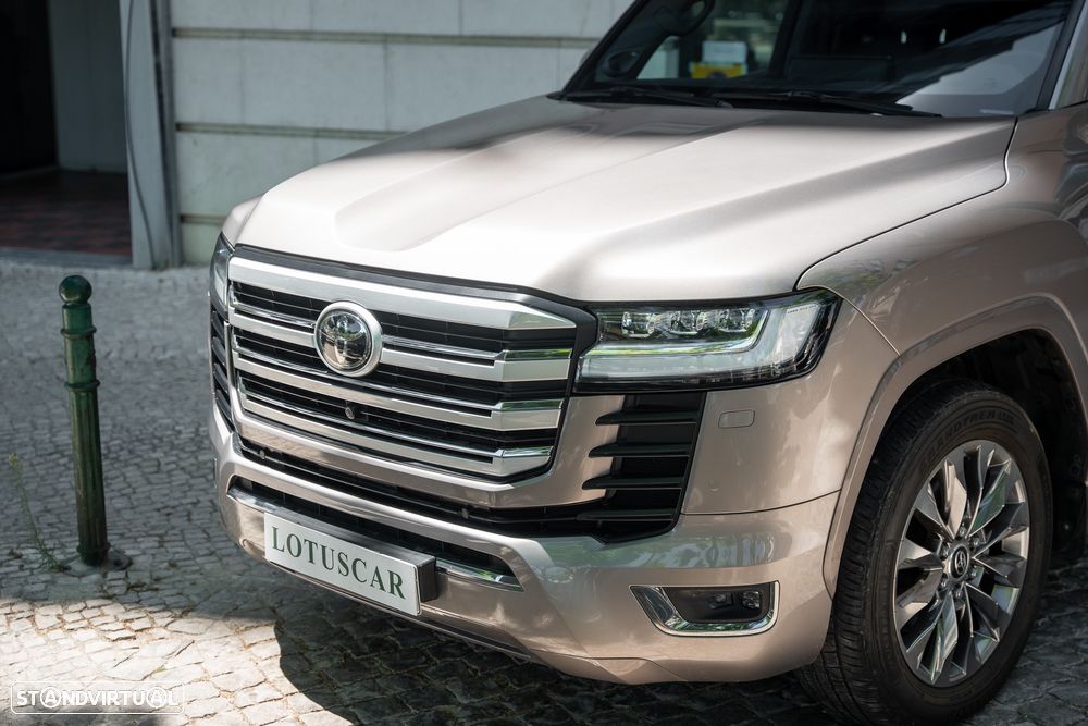 Toyota Land Cruiser - 41