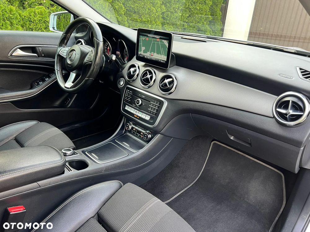 Mercedes-Benz GLA 200 d 7G-DCT Style - 21