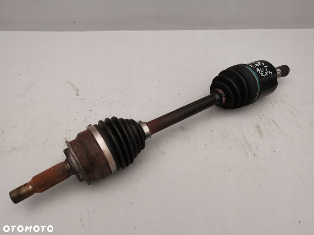 MITSUBISHI OUTLANDER III 2.0B 2X4 AUTOMAT PÓŁOŚ PRZEDNIA LEWY PRZÓD - 2