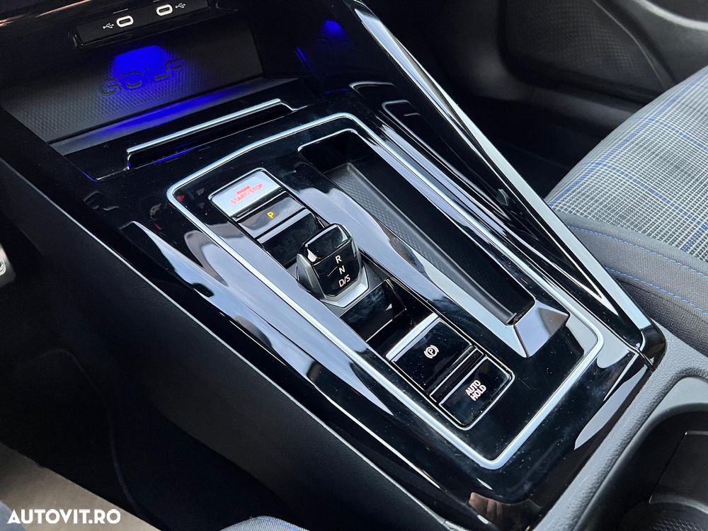Volkswagen Golf - 27