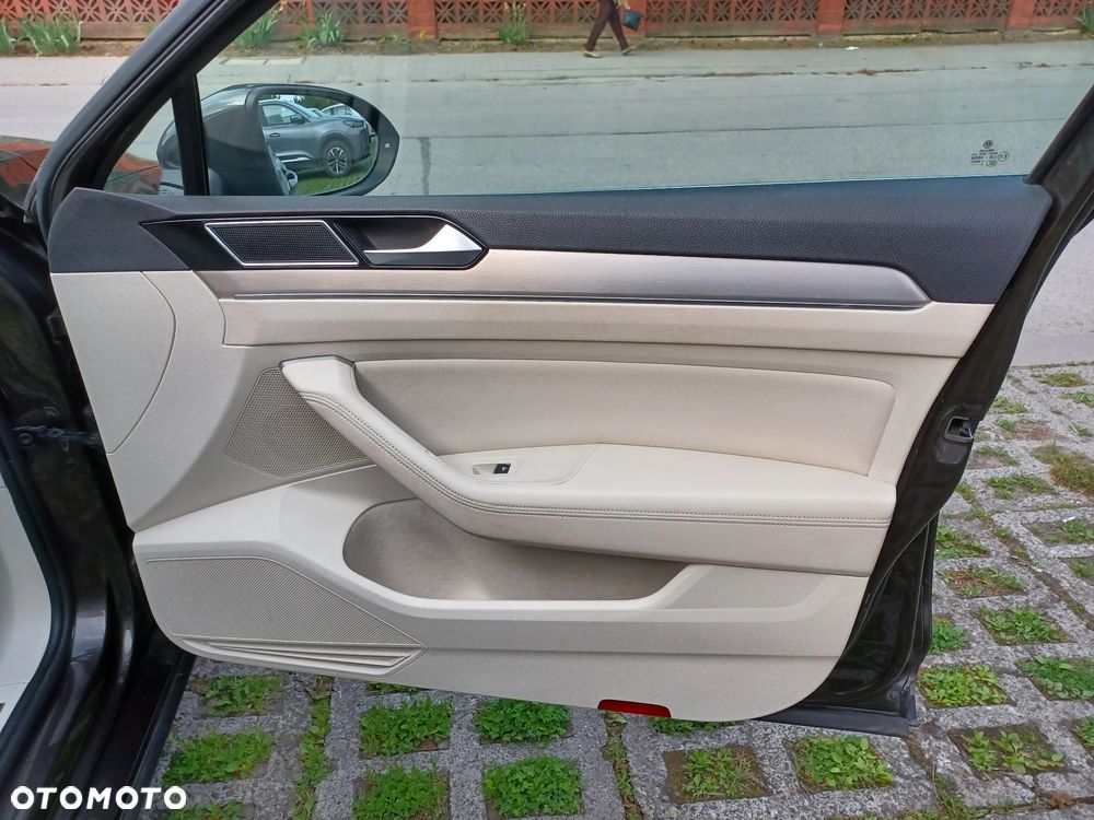 Volkswagen Passat 1.8 TSI (BlueMotion Technology) DSG Highline - 9
