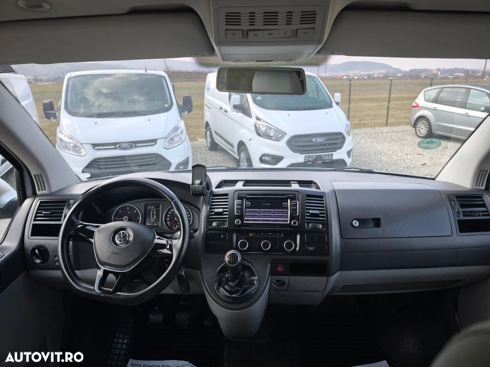 Volkswagen Caravelle - 19