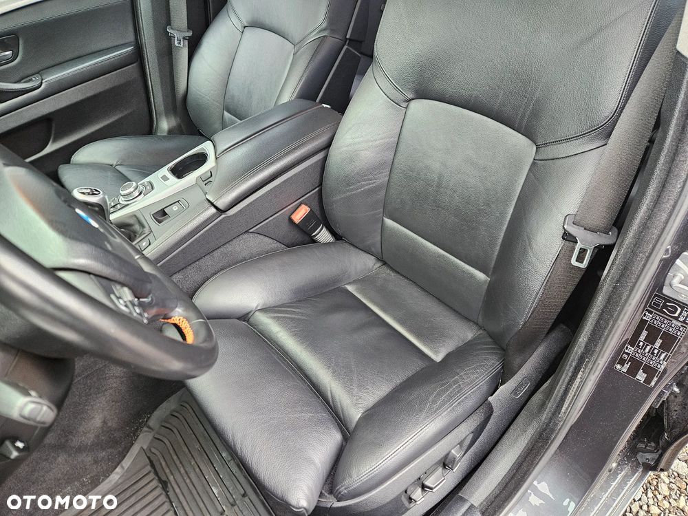 BMW Seria 5 535i - 12