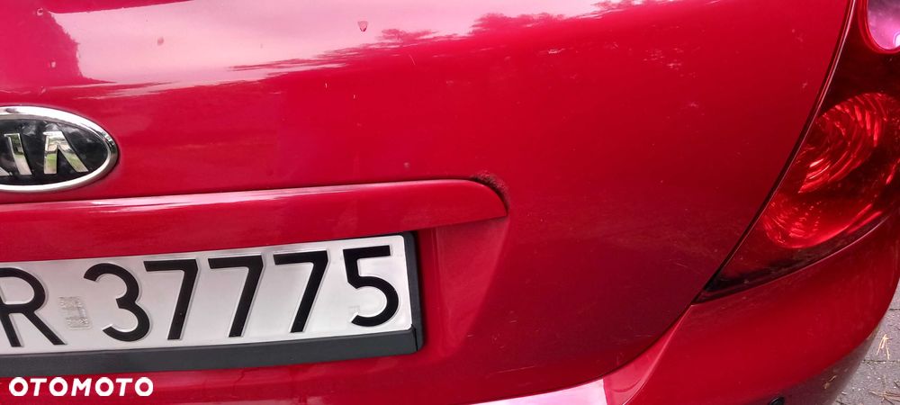 Kia Ceed - 8