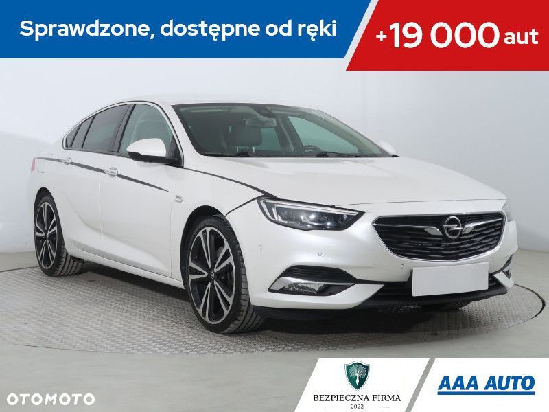 Opel Insignia - 1